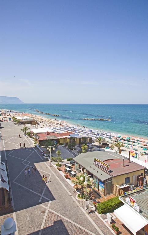 Bianchi Hotel & Residence Порто-Реканаті Номер фото